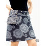 jupe été transformable ave pochette ceinture imprimé mandala gris sur fond noir avec boutons pression, jupe portefeuille noire