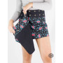 Jupe courte noire réversible jean monochrome motif floral, coupe wrap, trapèze, portefeuille, originale fente laterale.