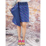 Jupe bleue en Jean réversible  motif fleurs liberty, boutons-pressions, originale, portefeuille, fendue, wrap, enveloppante