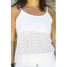 Top brodé, top en dentelle, top femme, débardeur broderie, haut femme, top bretelles fines.