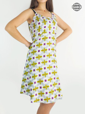 Robe été robe blanche, robe verte, robe à fleurs, fines bretelles, robe mi-longue, robe été, robe sans manches, robe col rond.