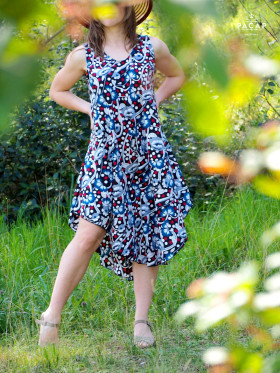 Robe colorée d'été, robe fluide, robe imprimé floral, robe décolleté, robe ajustable, robe bretelles larges