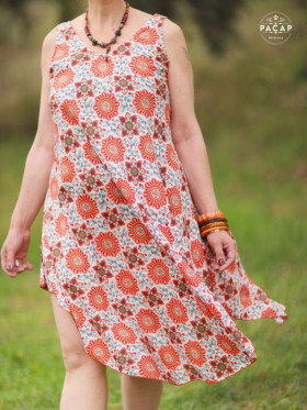 Robe orange d'été, robe fluide, robe imprimé ethnique, robe décolleté, robe ajustable
