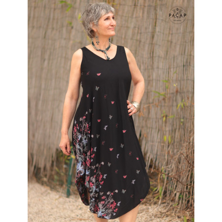 Robe noire d'été, robe fluide, robe imprimé graphique, robe décolleté, robe ajustable, robe bretelles larges