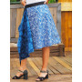 jupe portefeuille genoux reversible bleue imprimé a fleurs blanches fendue taille a nouer