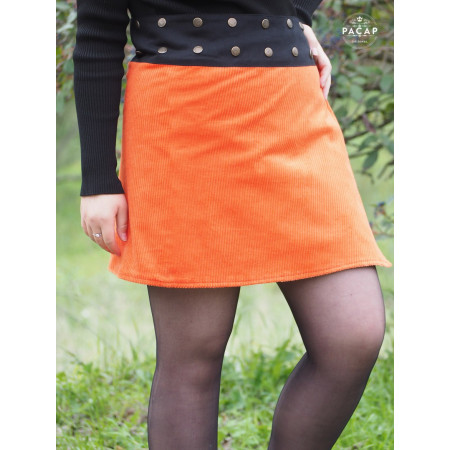 jupe velours orange femme, jupe côtelée orange, jupe unicolore, jupe colorée, jupe flashy, jupe boutonnée