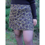 jupe courte patineuse marron imprimé floral noir ceinture boutonée coupe évasée, taille fine
