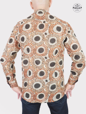 chemise marron cintrée imprimé ethnique manche longue
