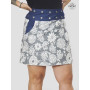 jupe grise grande taille a fleurs blanche avec poche en jeans et bouton pression