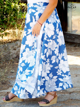 jupe longue bleue ciel a fleurs blanche