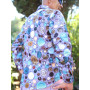 chemise abtraitre bleue pour homme motif, fid de verre, pièce grc romaine, bouton metal, assiette, pierre naturelle