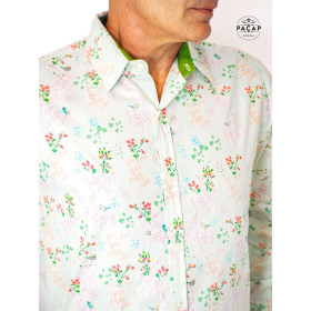 chemise grise imprimée bouquet de fleurs revers de col vert