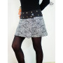 mini jupe courte noire trapèze, patineuse, wrap ,noire et blanche, mandala, ethnique, tribal, coton, bouton metal