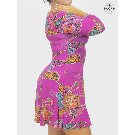 robe courte violette, robe moulante, robe imprimé fleurs, robe rose, robe taille unique, robe sexy, robe évasée, col bateau