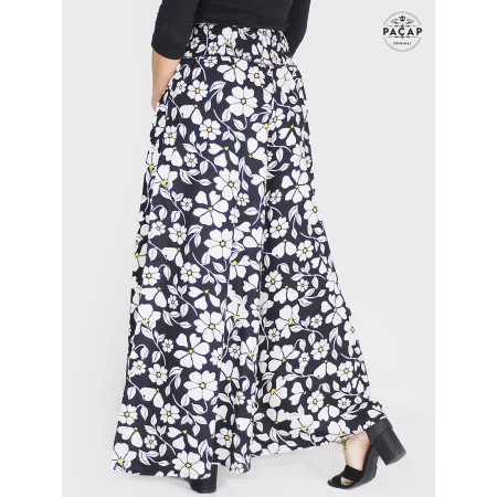 pantalon noir fleurs blanche pour femme taille elastique ceinture froncé, jambes large, palazzo noir, pantalon ample