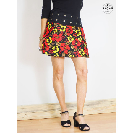 mini jupe, jupe courte, jupe patineuse, jupe tennis, jupe noire fleurs rouge et jaune, jupe wax, jupe madras, jupe africaine