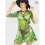 robe verte portefeuille, robe cache-coeur satinée, robe plume paon, cachemire, vert pomme, robe soie liens à nouer
