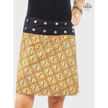 jupe jaune et orange imprimé ethnique motif wax taille femme réglable, coupe A, jupe droite motif japonais orange