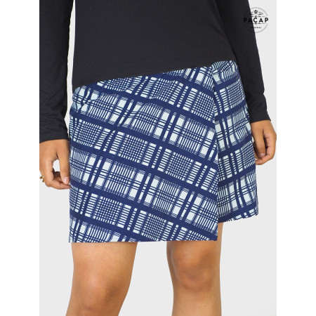 jupe bleue velours imprimée ecossais carreaux tartan ceinture noir bouton mi longue marque francaise