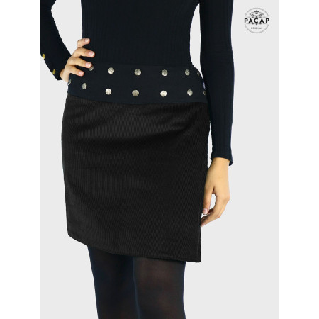 jupe velours noire côtelé pour femme coupe droite