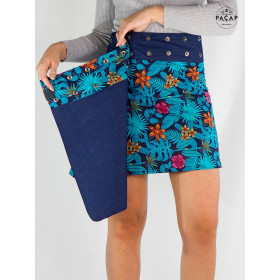 jupe révérsible bleue en jean imprimé fleurs bleues, jupe jean portefeuille, jupe wrap, jupe enveloppe