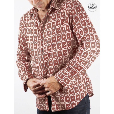 chemise ethnique marron manches longues bouton pression homme